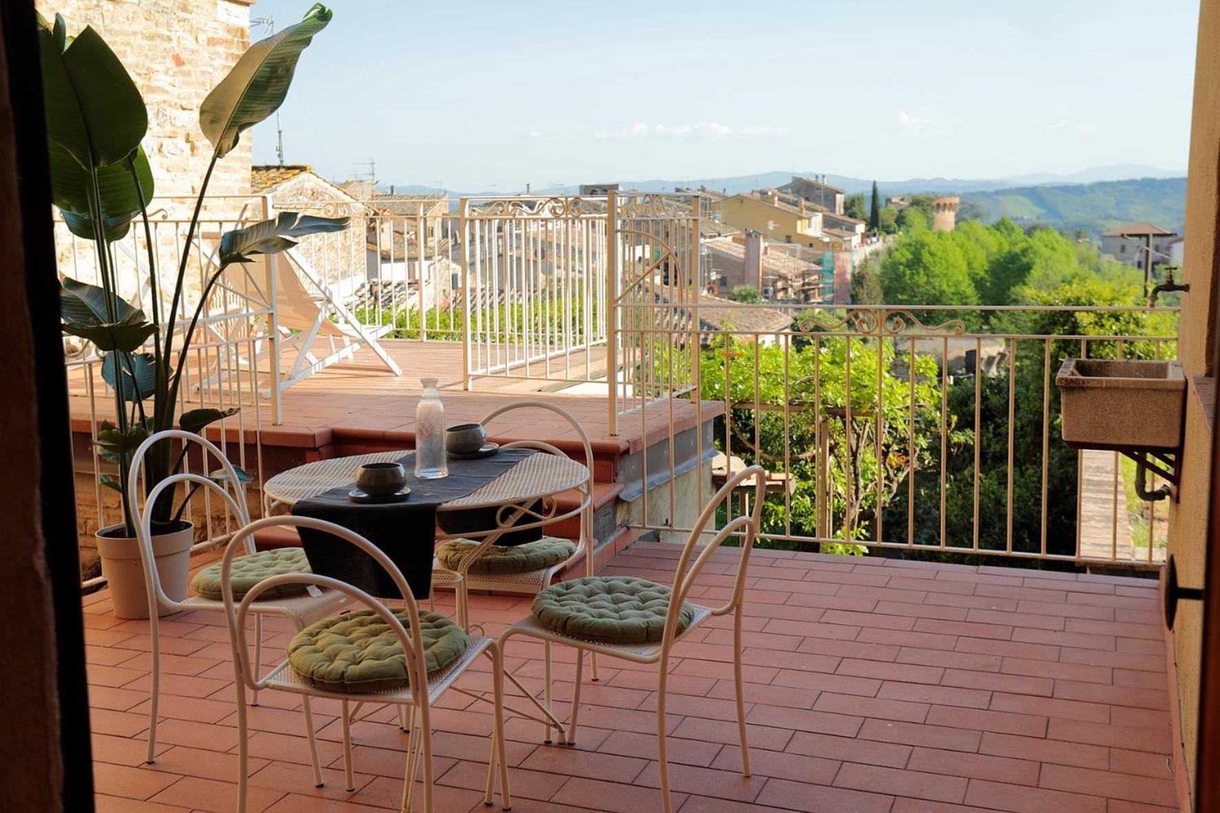 Appartamento Le Palme Con Terrazze In Centro San Gimignano Exteriér fotografie
