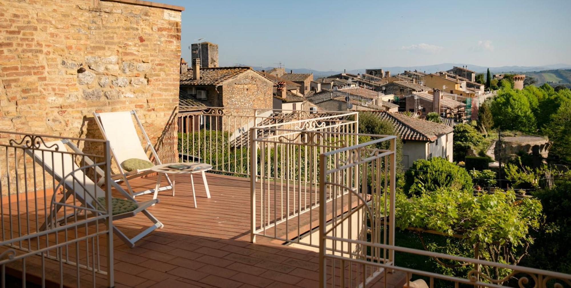 Appartamento Le Palme Con Terrazze In Centro San Gimignano Exteriér fotografie